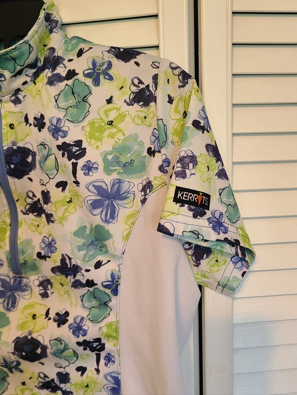 4 Kerrits Horsebackriding Shirts - Picture 5 of 13